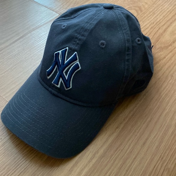❤️ 9Twenty New York Yankees Adjustable Baseball Hat Cap NWOT - Picture 3 of 6